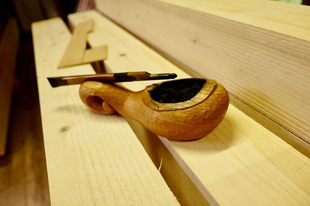 薪小屋の墨付けを始めました。